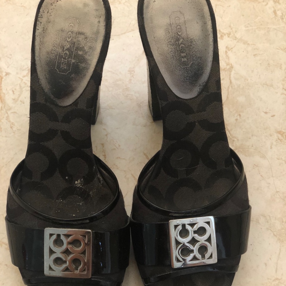 Coach Heel - Picture 3 of 5